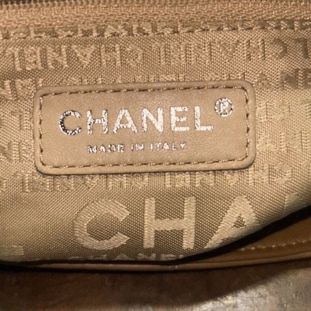 CHANEL Tan Hobo Bag - Picture 14 of 16